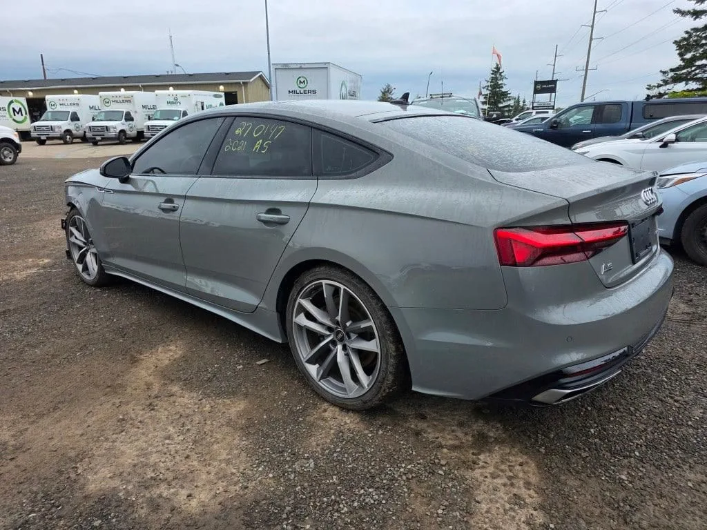 Audi A5 — auto z Kanady