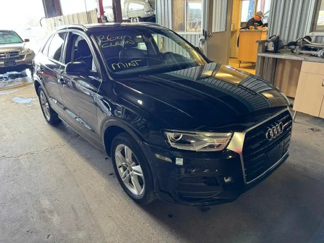 Audi Q3 — auto z Kanady