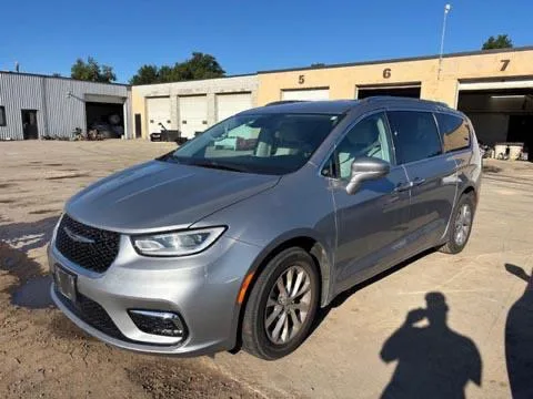 Chrysler Pacifica — auto z Kanady