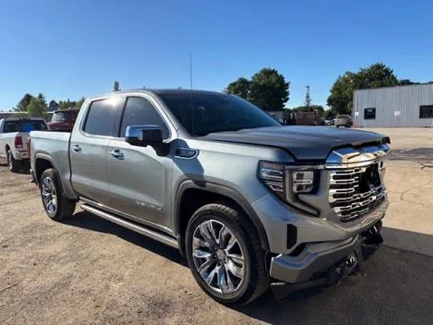 GMC Sierra Denali — auto z Kanady