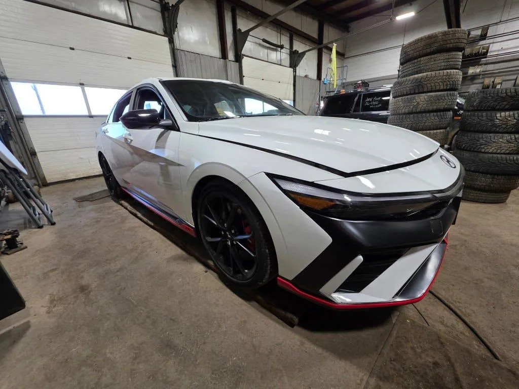 Hyundai Elantra N — auto z Kanady