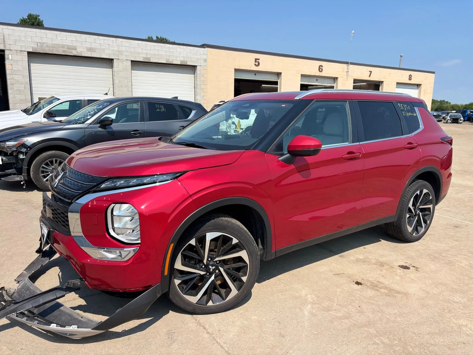 Mitsubishi Outlander — auto z Kanady