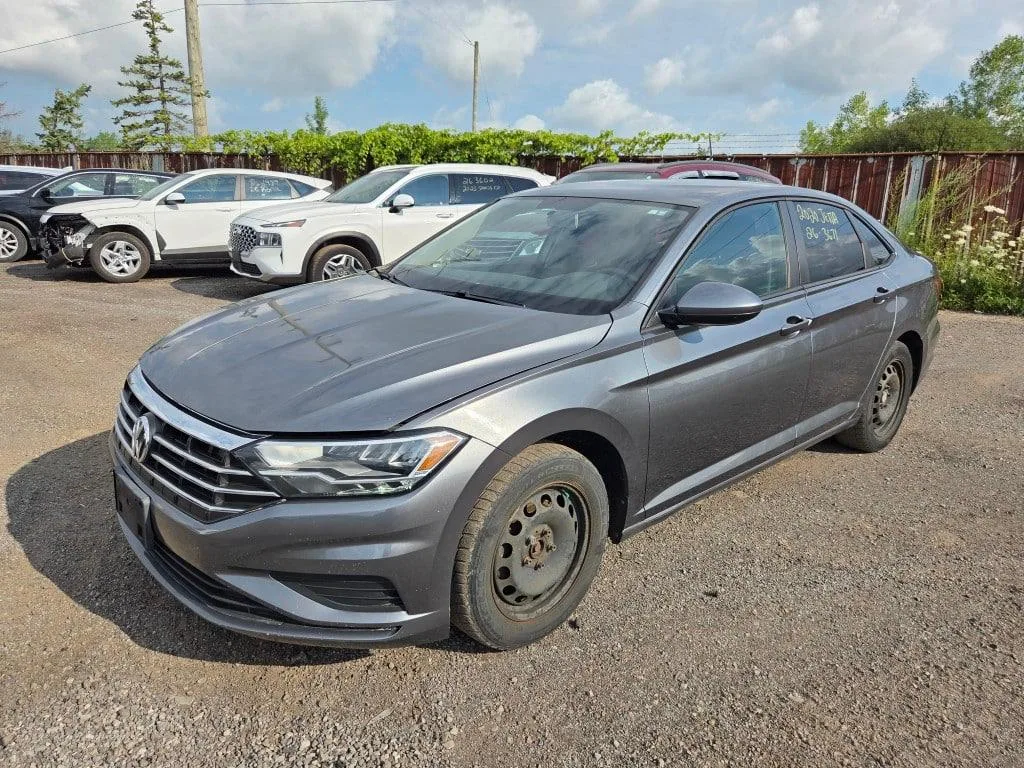 Volkswagen Jetta — auto z Kanady